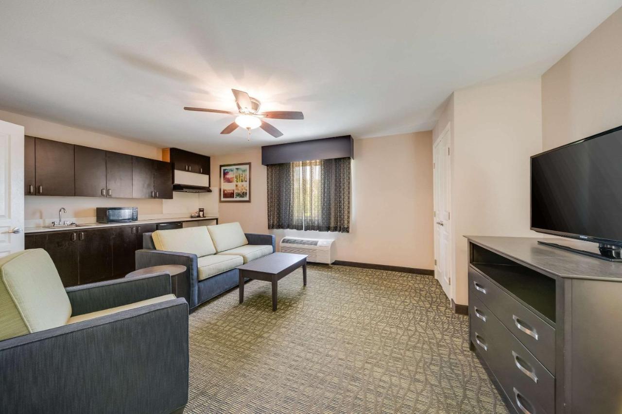 Quality Inn & Suites Ardmore Buitenkant foto