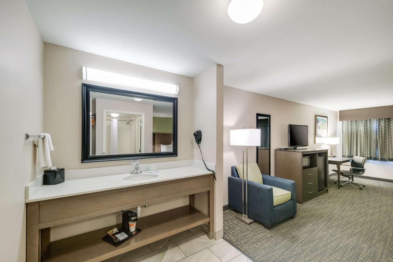 Quality Inn & Suites Ardmore Buitenkant foto