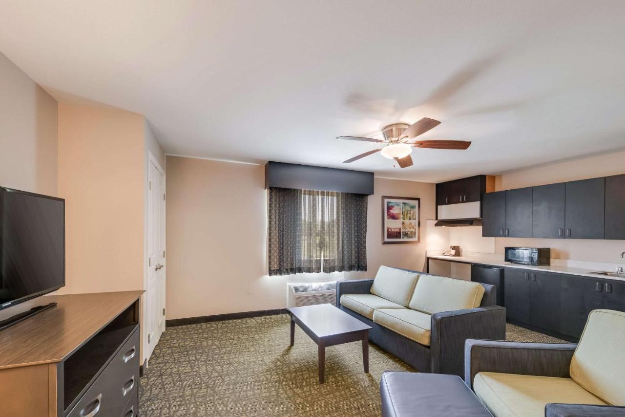 Quality Inn & Suites Ardmore Buitenkant foto