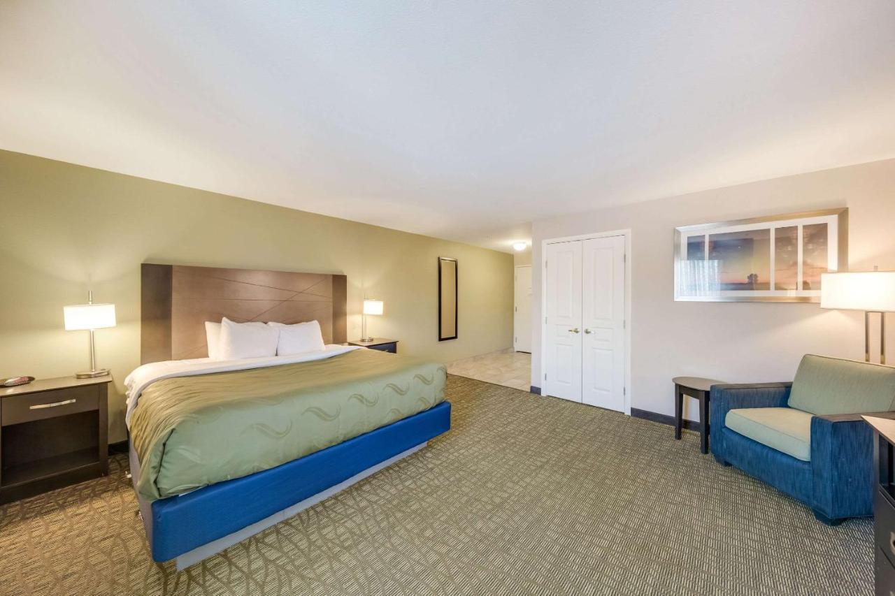 Quality Inn & Suites Ardmore Buitenkant foto